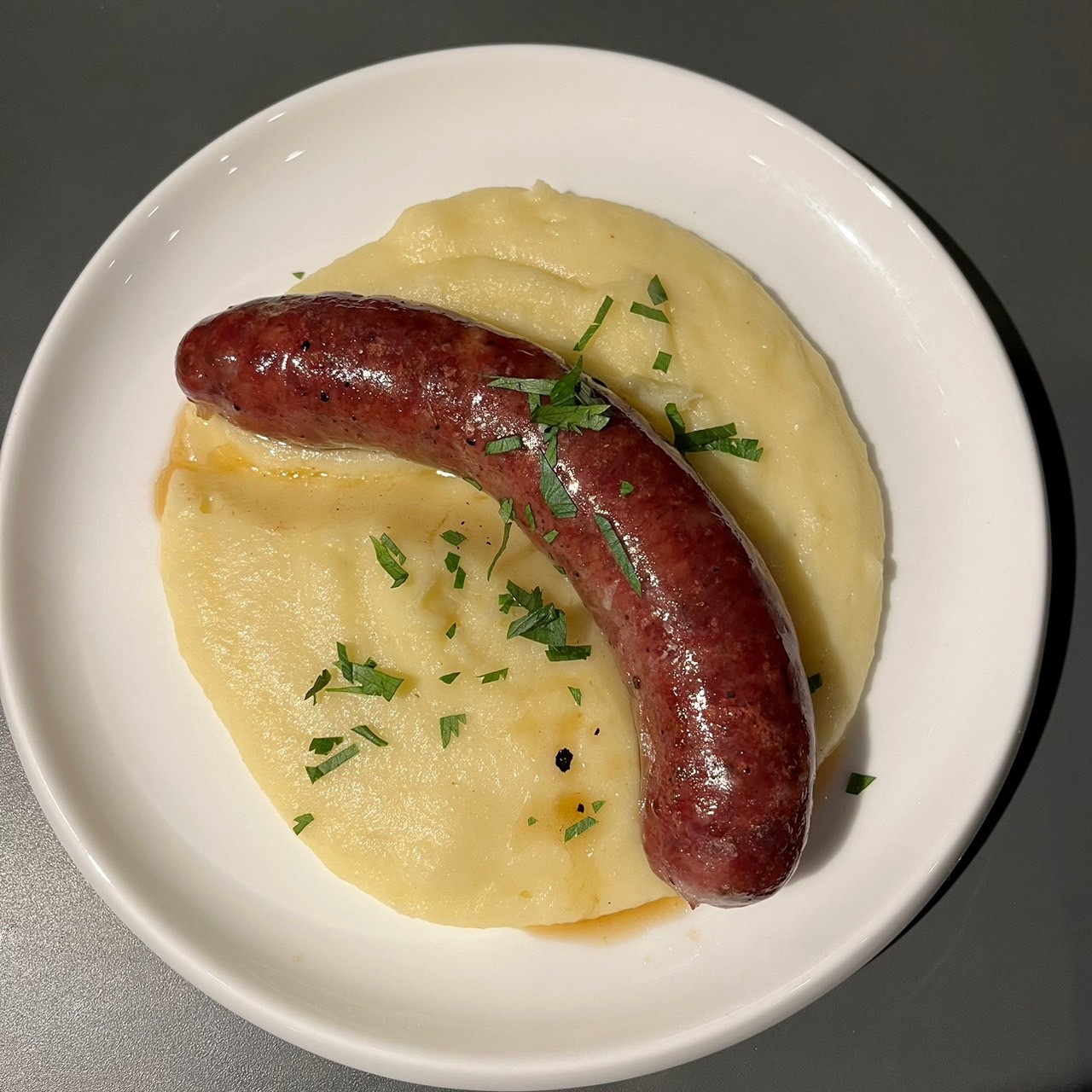 鹿肉のソーセージとポテト